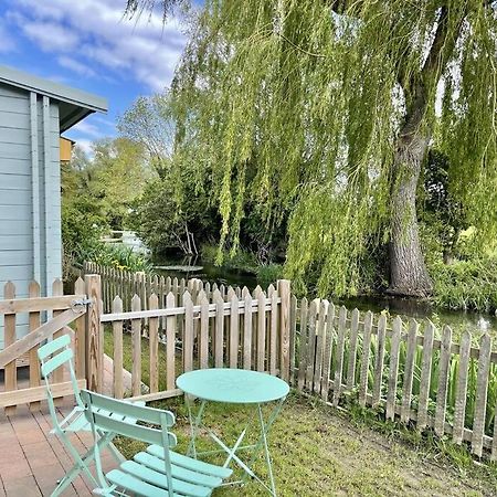 Willow Tree Lodge - Cosy Lodge In The Heart Of The Kent Countryside Littlebourne Exterior photo